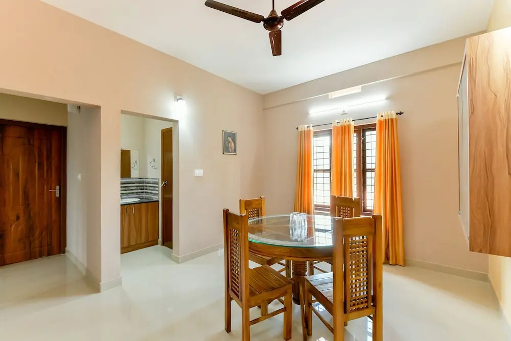 OYO 24016 Home Valley View 2BHK Sulthan Bathery