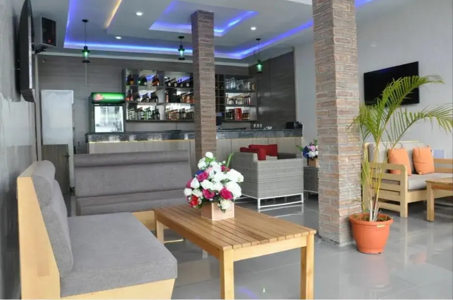 Springhill Hotel & Suites