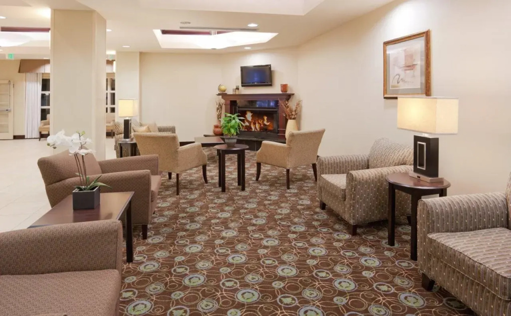 Holiday Inn Express & Suites Clovis Fresno Area by IHG