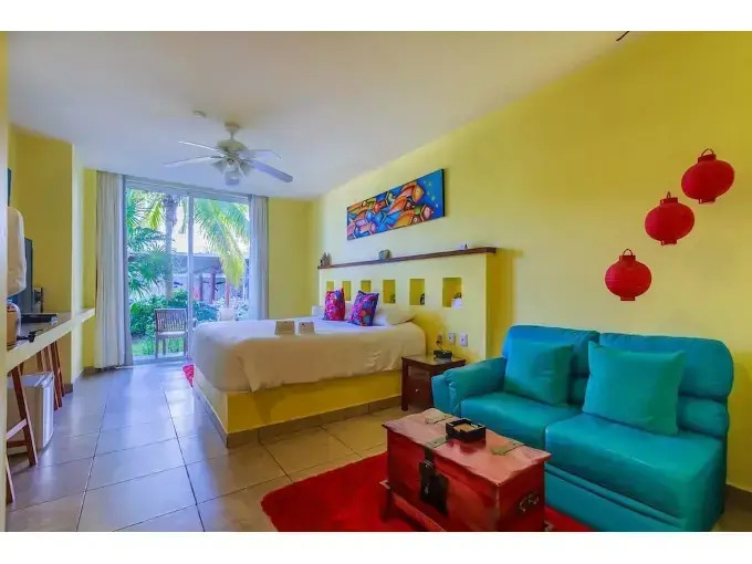 Beautiful Ground Floor Two Bedroom Suite at Ixchel