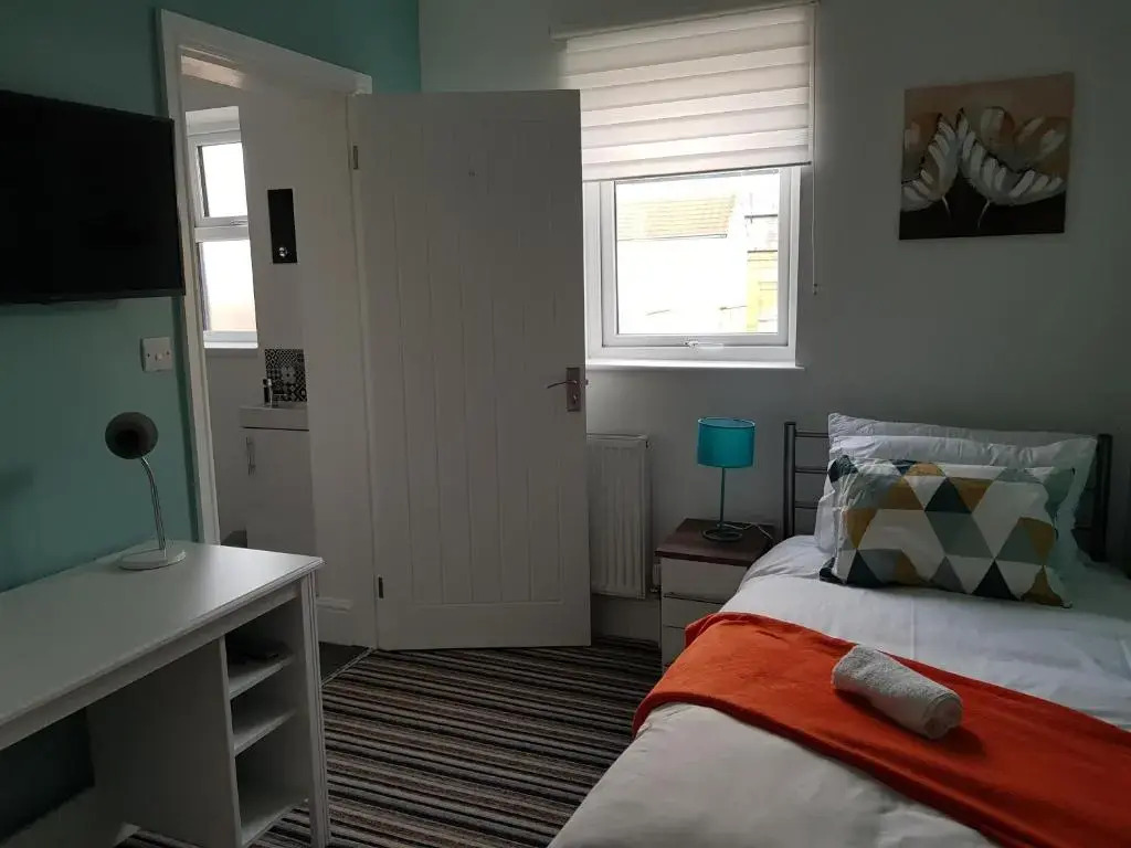 Swindon Theobald House - Recently Refurbished
