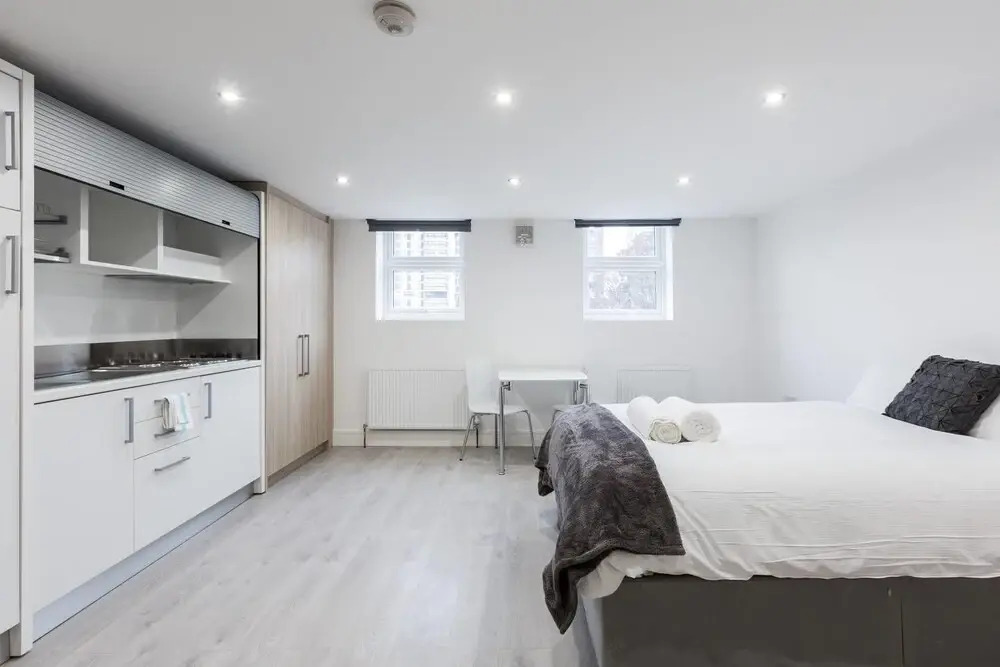 Clean Studio Flat - Camberwell! 2c
