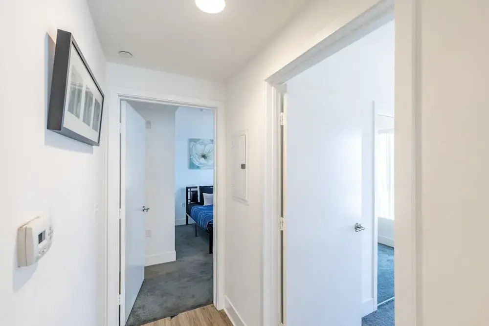 Fully furnished 3 Bedroom Apartment on Poinsettia Place 3 Apts by RedAwning