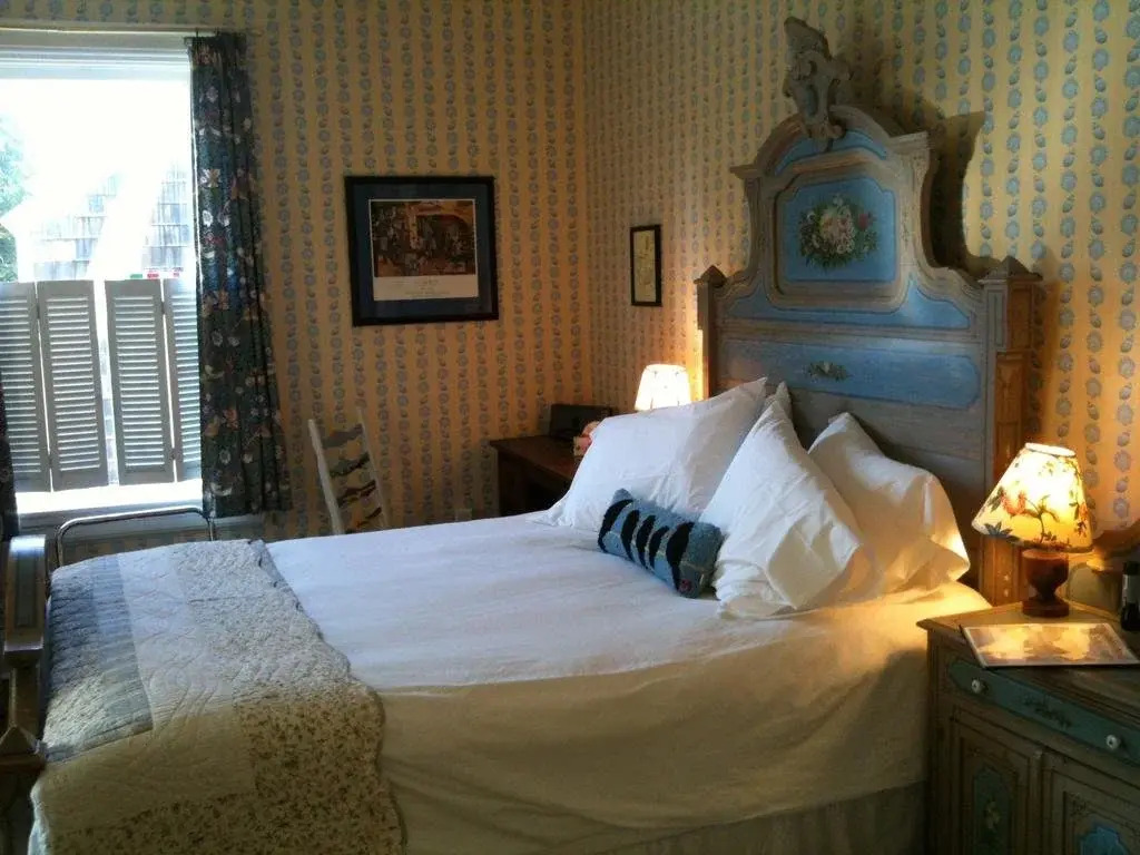 Mecklenburgh Inn