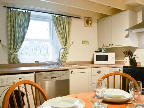 Greenside Cottage