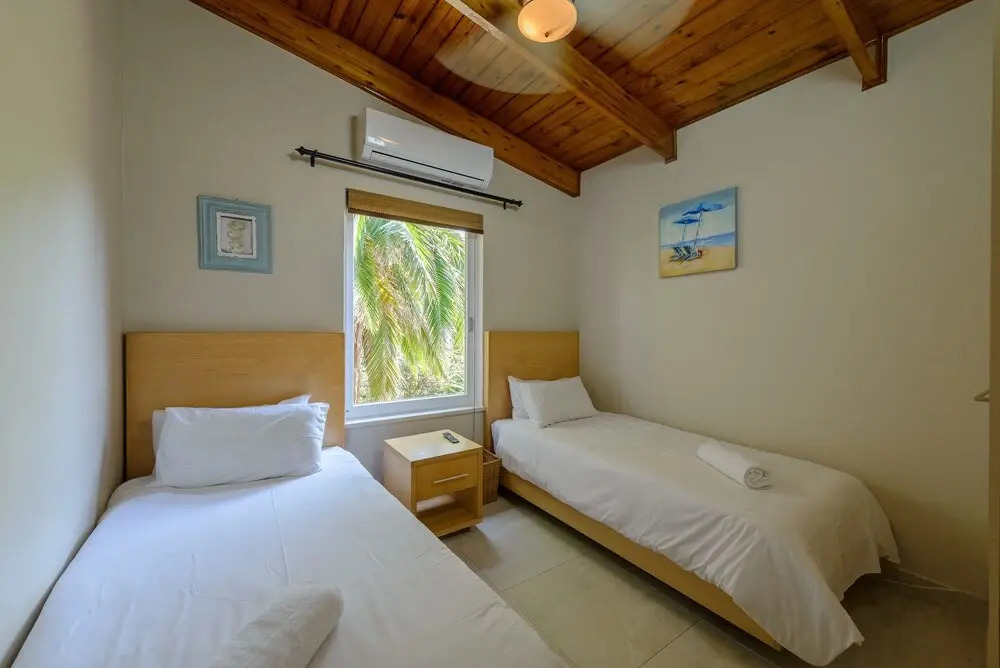 San Lameer Villa Rentals  3104