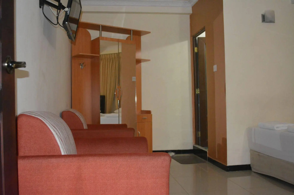 Saasha City Hotel