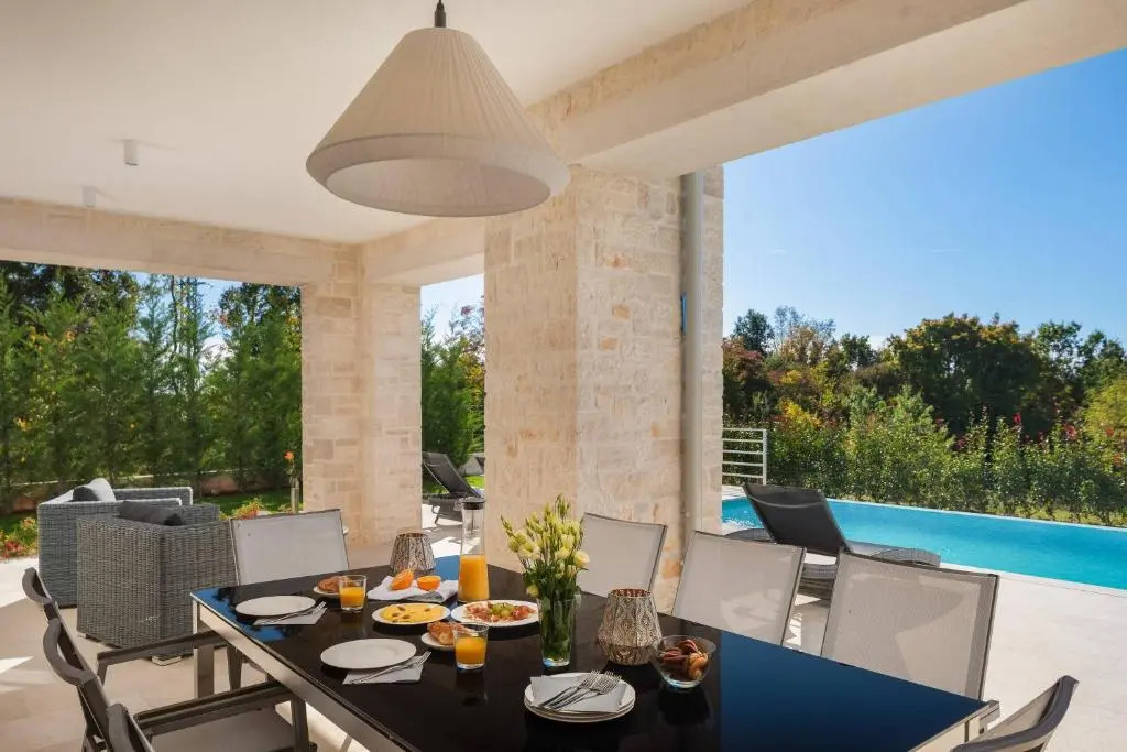 Villa Divine by ILC