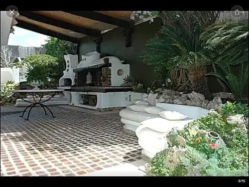 Il Giardino Del Margine Rosso