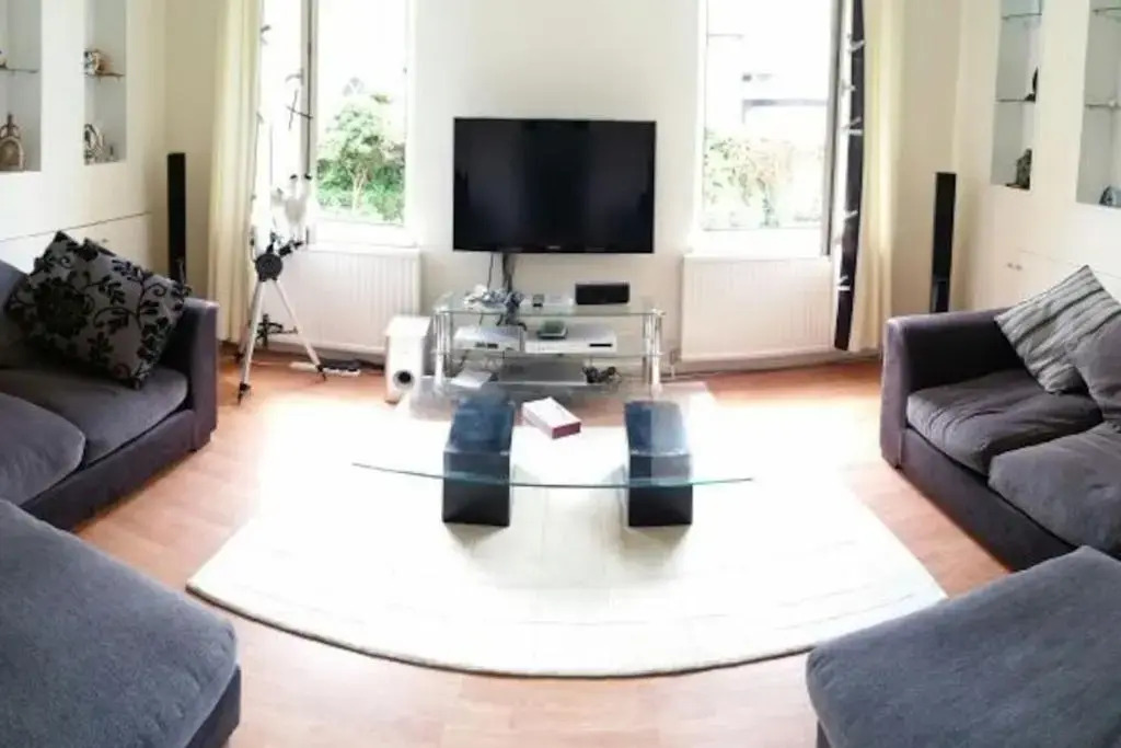 Basingstoke Townhouse