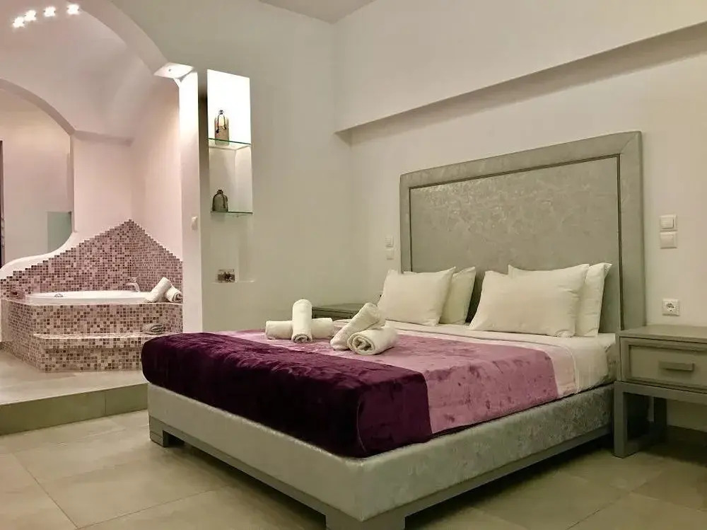 Queen Elegant Suites