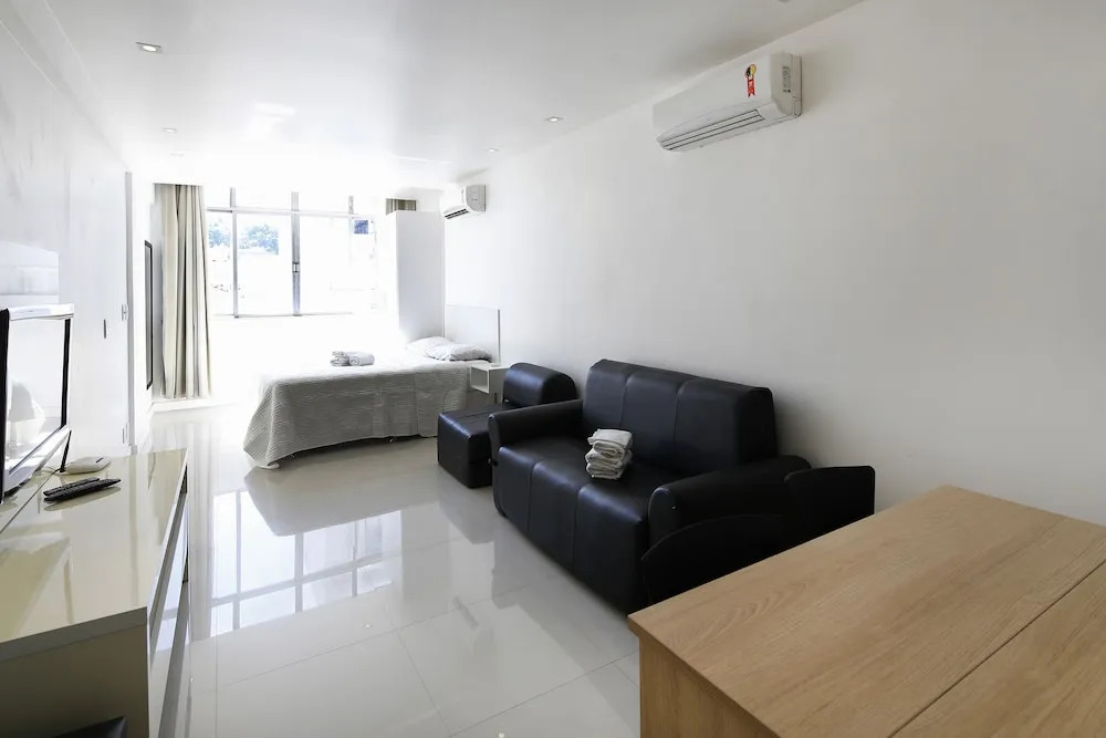 Rio Rentals 021 - C070 - Studio de luxo na quadra da praia de Copacabana