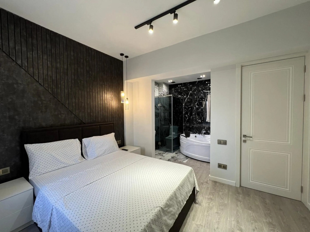 Derenik Demirchyan street, 2 bedrooms Modern, Beautiful apartment DE333