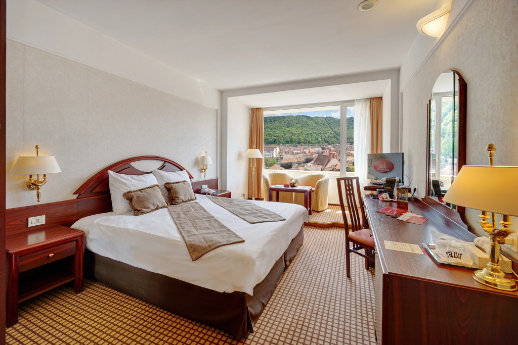 Hotel Aro Palace