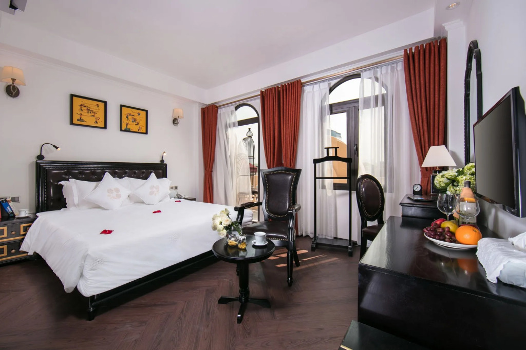 Hanoi Center Silk Premium Hotel & Spa & Travel