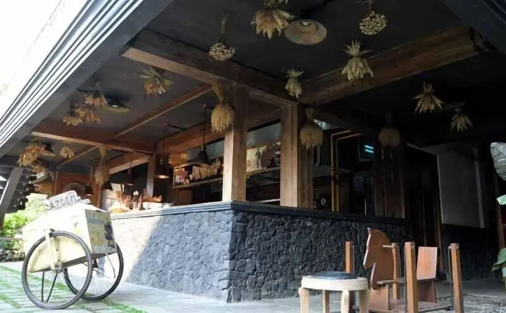 Omah Sinten Heritage Hotel & Resto