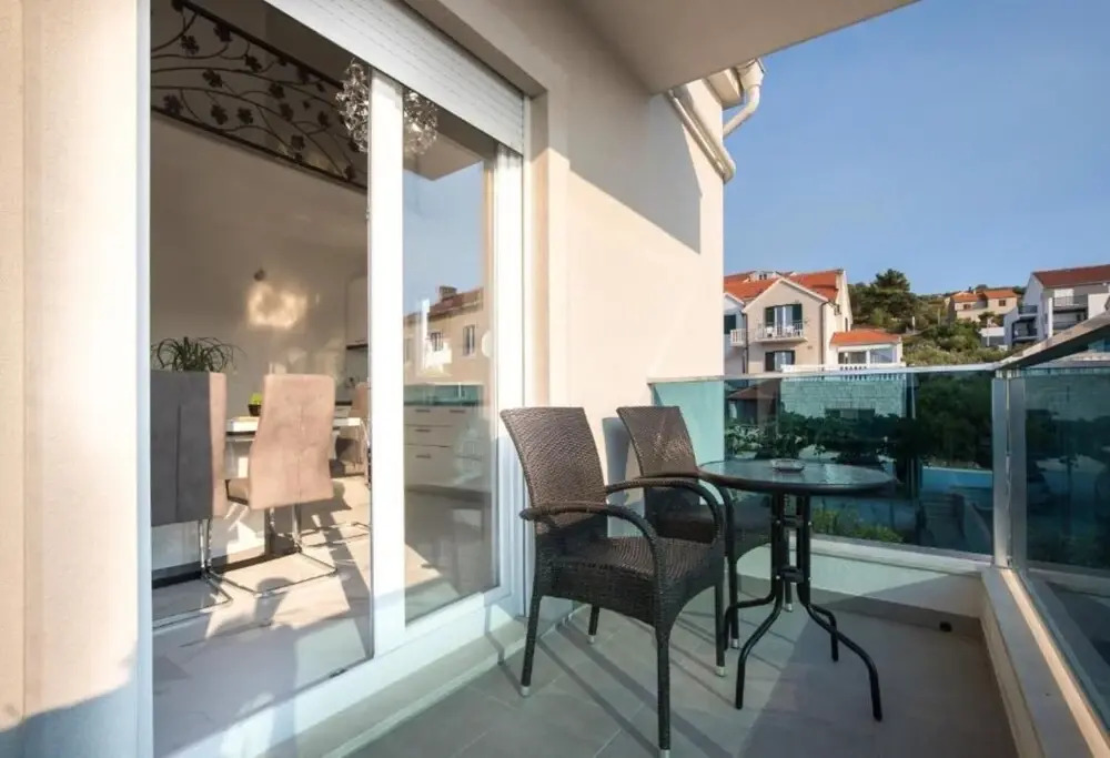 Apartments Jakov