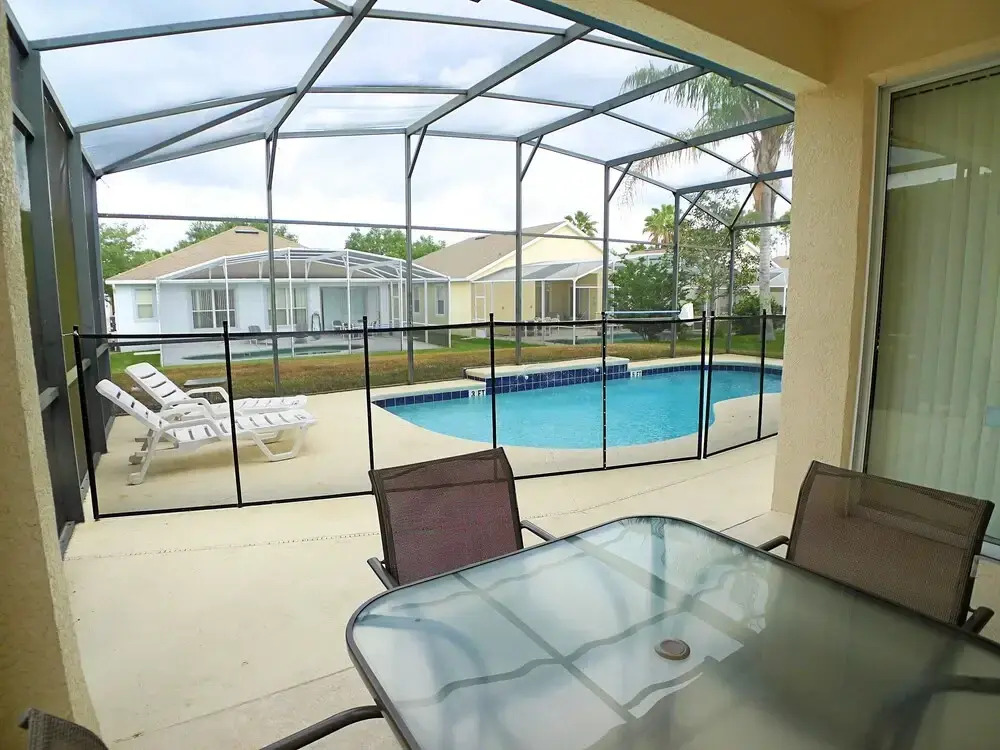 4 BED Pool Home ON Golf Community