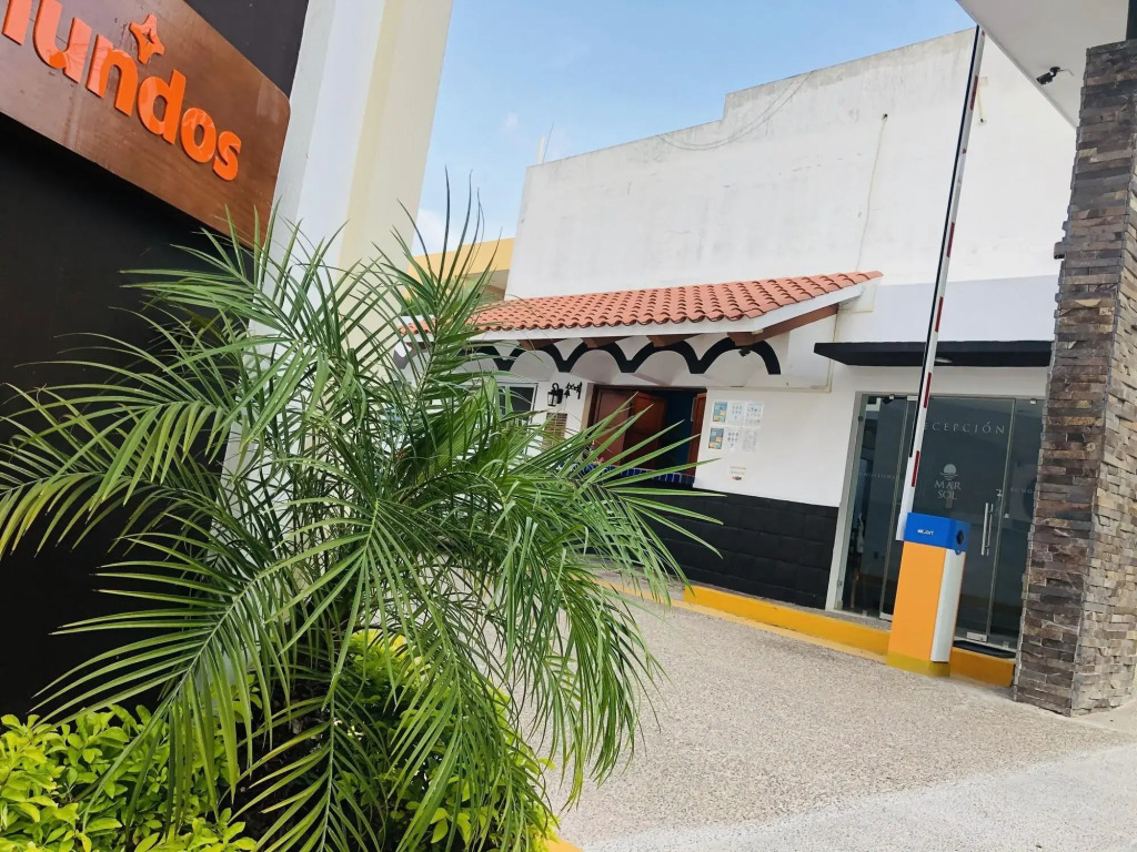 Mar Sol Bungalows & Hotel