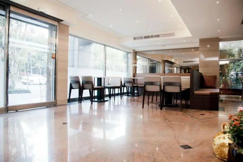 KDM Hotel