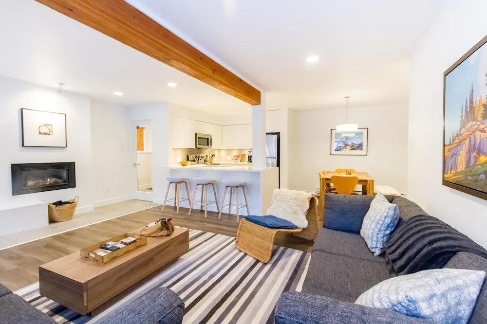 Ski in Out, Great Location, Free Shuttle Bus