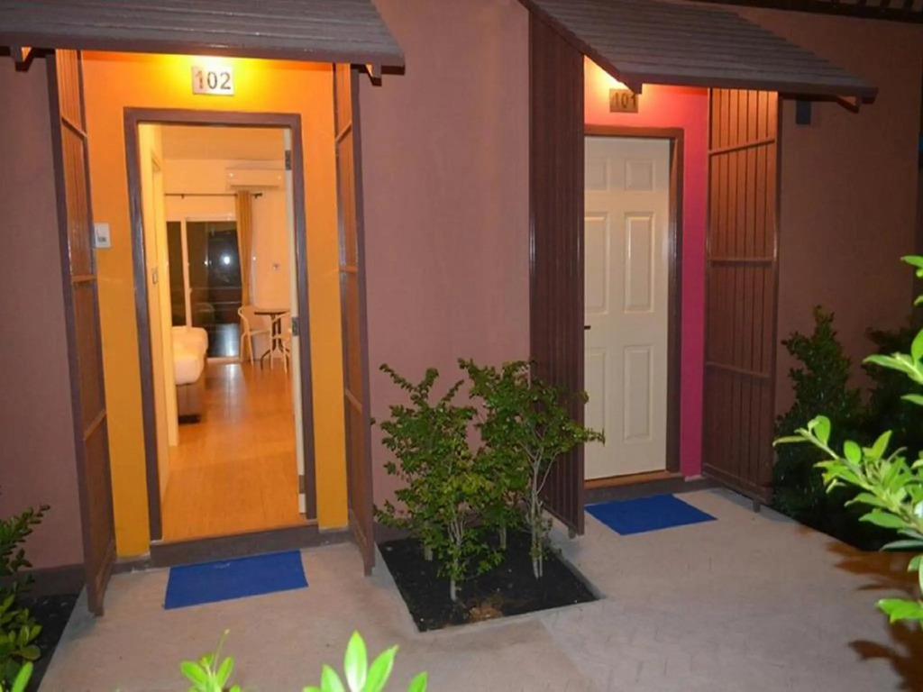 Myint Mo hotel