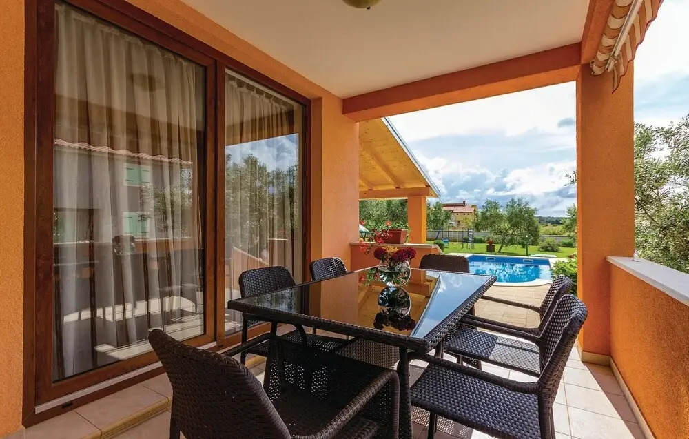 Awesome Home in Vodnjan With Wifi and 3 Bedrooms