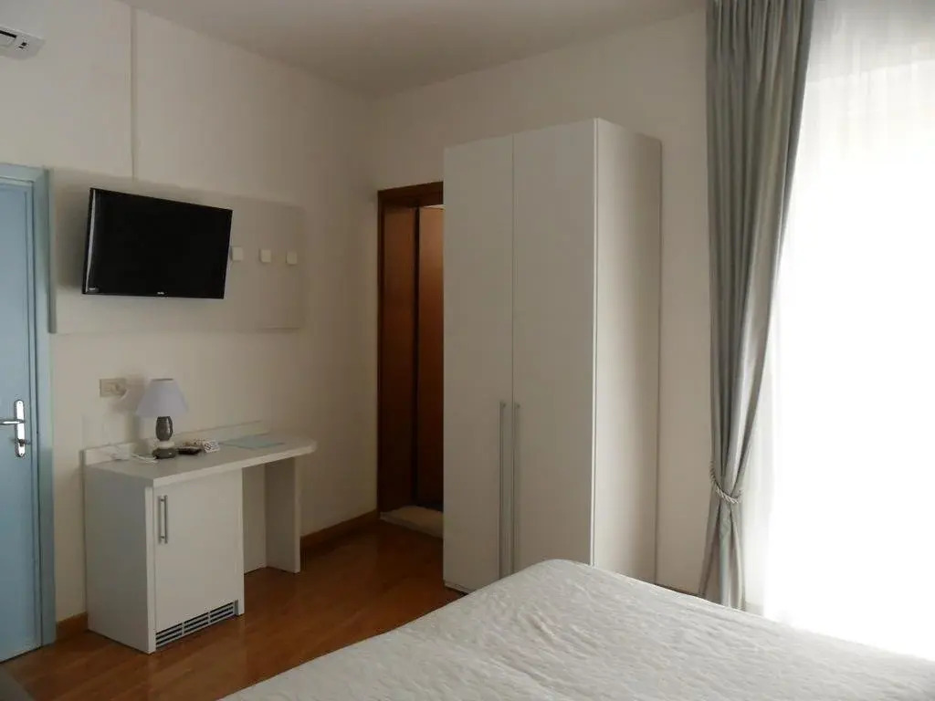 Hotel Telenia