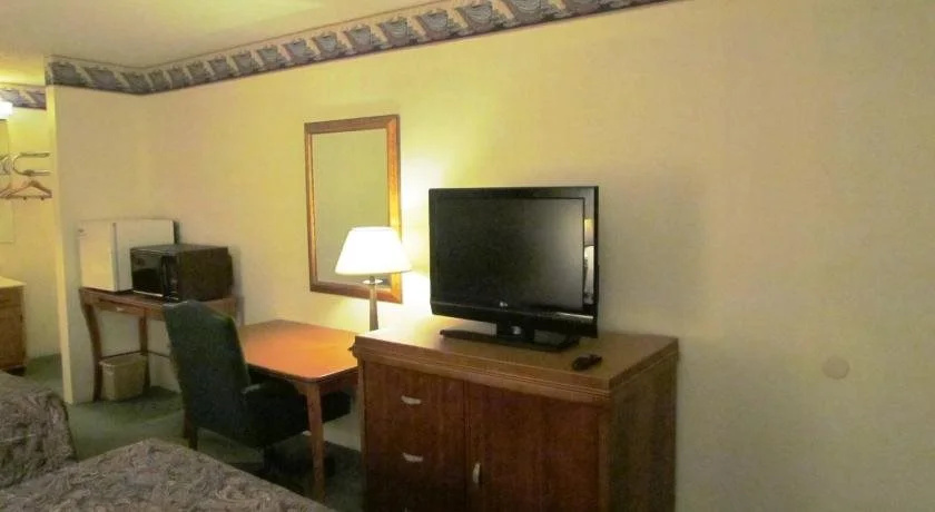Travel Inn & Suites