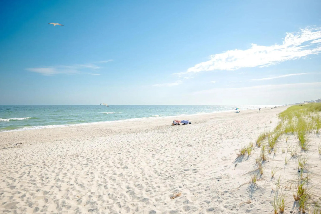 A Beach Music Paradise by Oak Island Accommodations