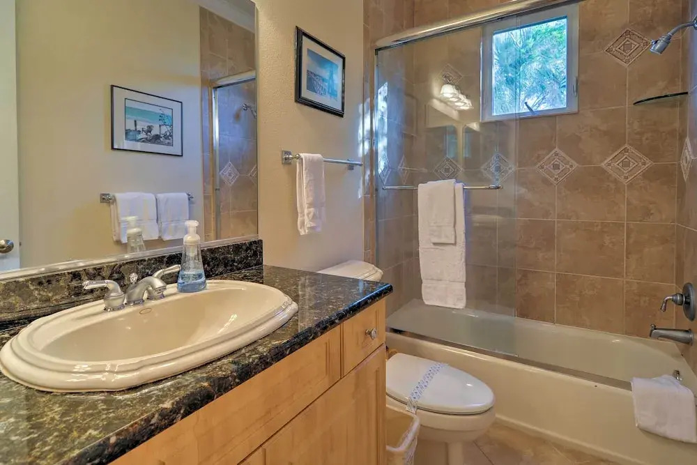 Holmes Beach Family Home: Private Pool & 3 Decks!