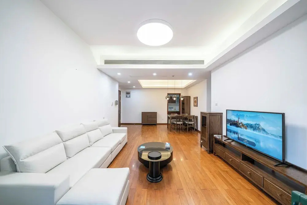 Tyms 2BR APT Lujiazui Renheng Riverside