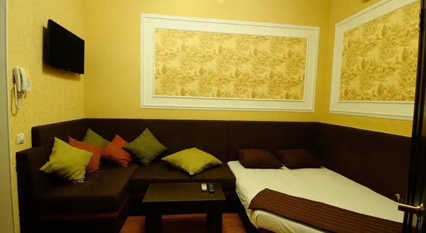 A-Hotel
