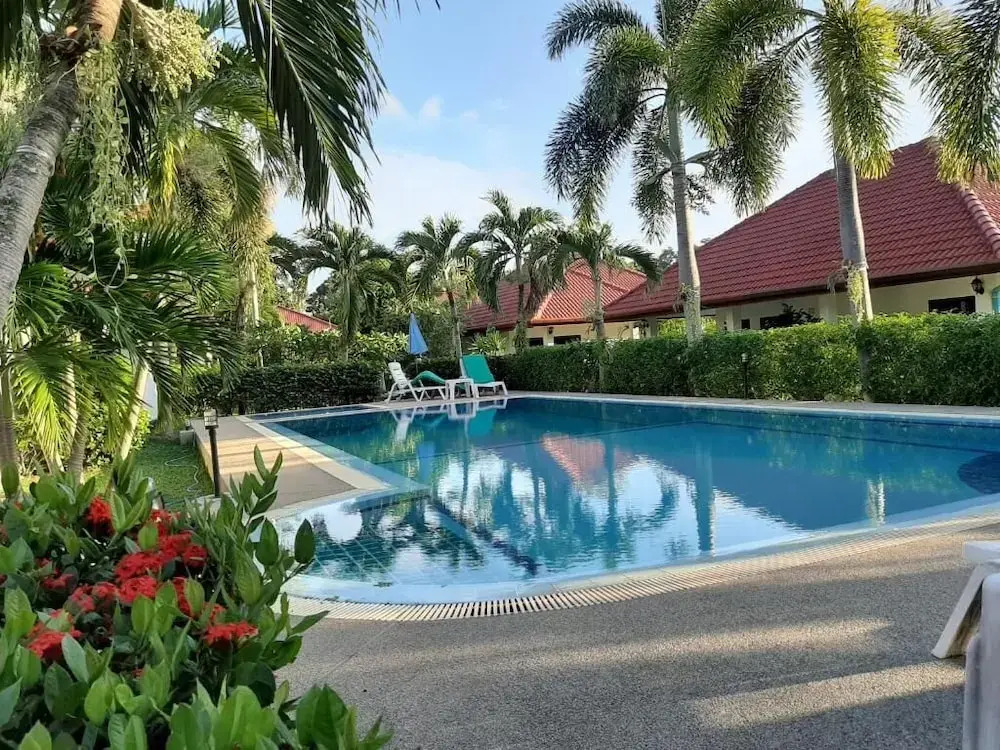 D&K Smiley Phuket Resort