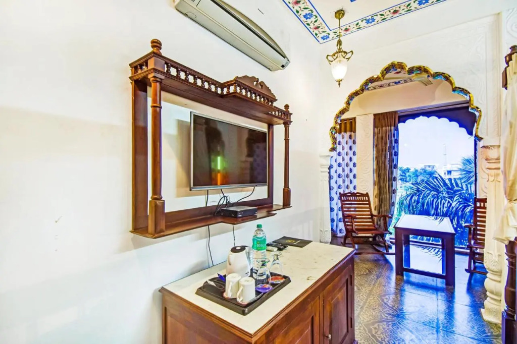 Fabhotel Shree Villas