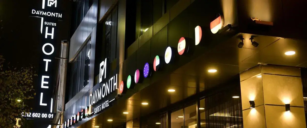 DAYMONTH HOTEL