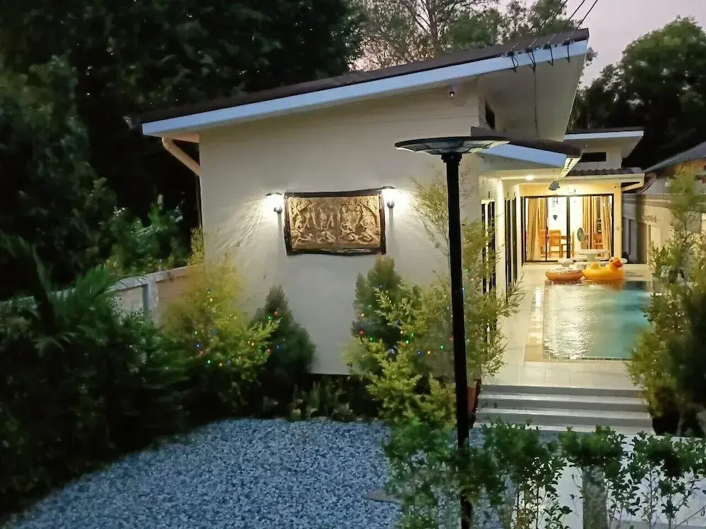 Saendee Pool Villa
