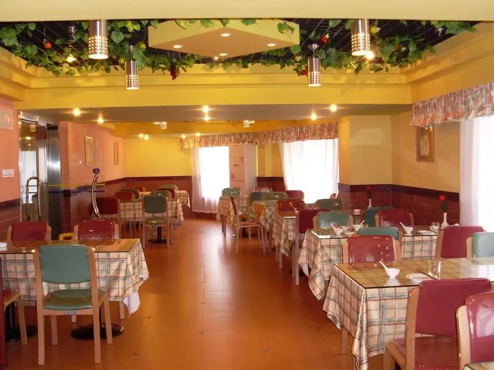 Home Inn (Shunde Midea Headquarters Beijiao Park Subway Station Branch)