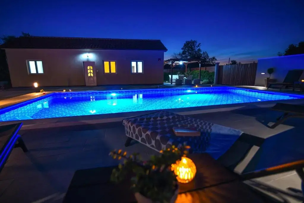 Nova Apartments