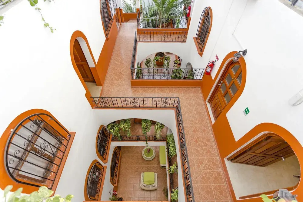 El Patio Hotel & Suite
