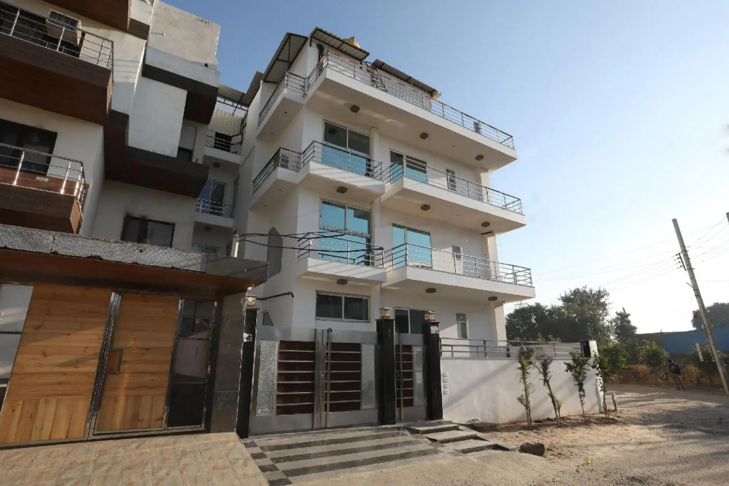 OYO 10889 Elite Residency