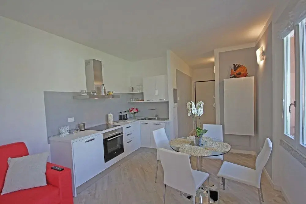 Diamond Apartments