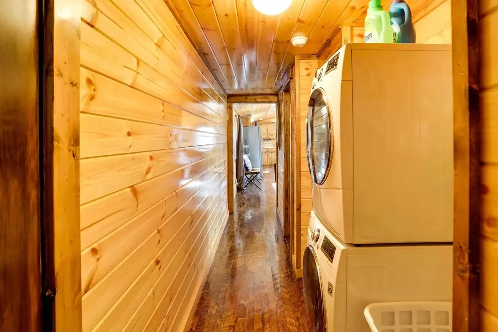 Broken Bow Abode w/ Hot Tub < 7 Mi to Lake!
