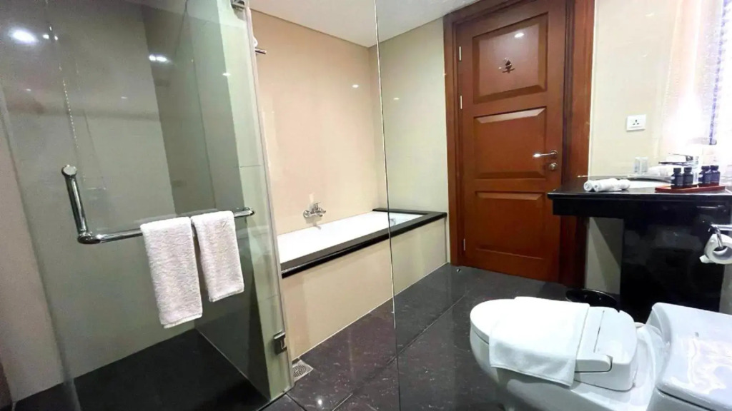 Avenzel Hotel & Convention Cibubur