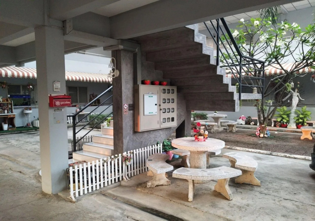 Kritkarn Apartment