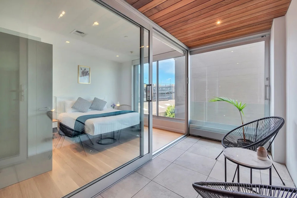 Spacious Mt Eden Apartment