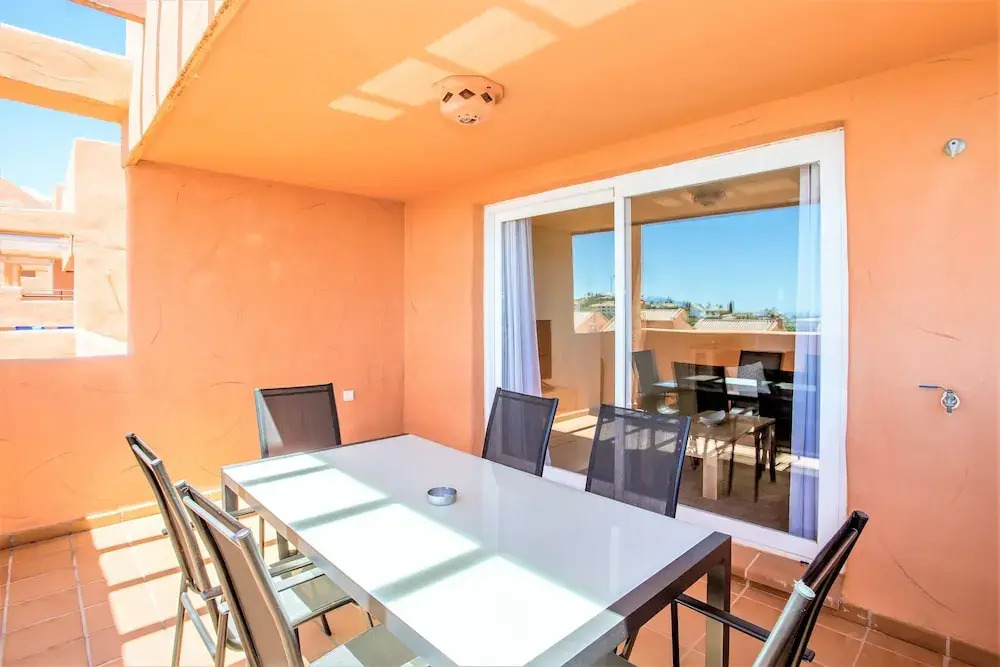 Relaxing 2 Bed 2 Bath - Sea and golf views DL24