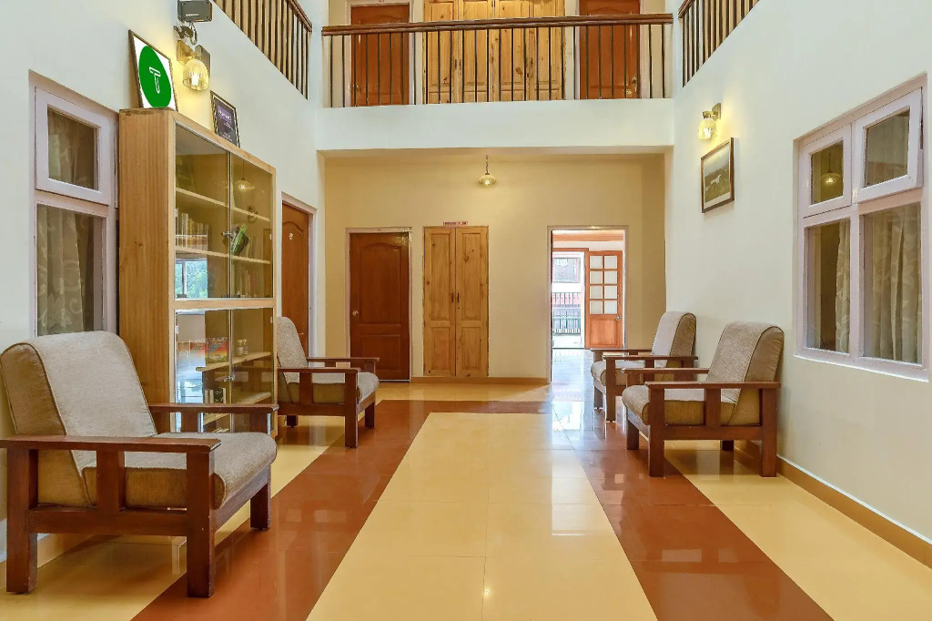Altius Nest Hotel