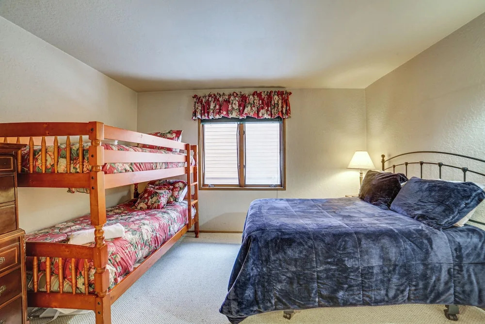 Mammoth Lakes Condo: Walk to Village & Gondola