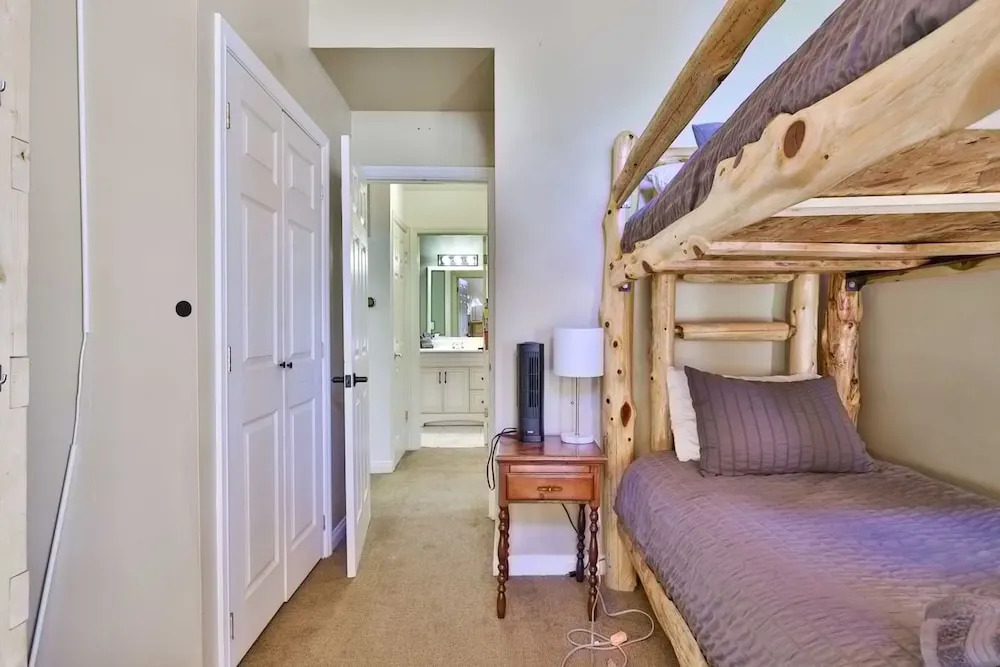 Steps to Lift Private Spa, BBQ, Massage Chair